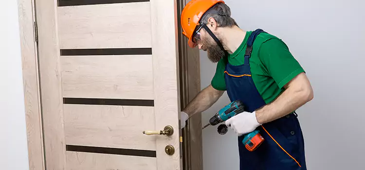 Replace Internal Door Handle with Lock Lathrop